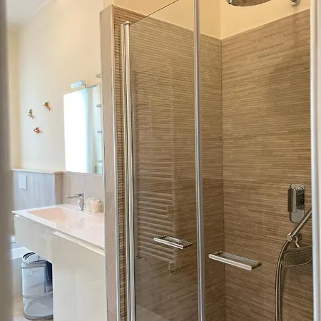 Stella House アパート