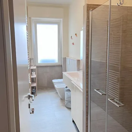 Stella House * ラ・スペツィア